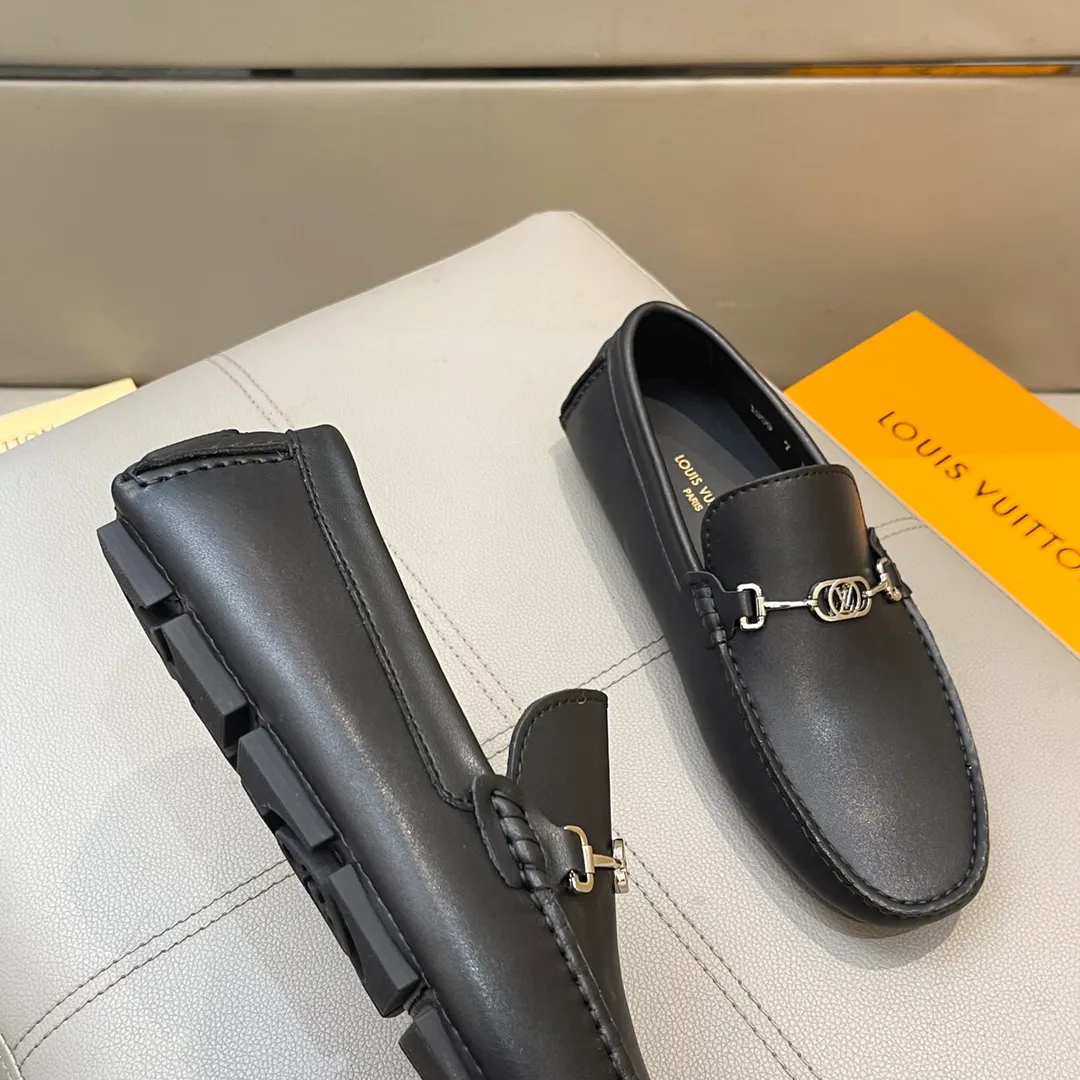 Factory price: 460💰LV men's beanie shoes 2025 official website synchronized <market top version> cowhide grain ➕ black cow lining original packaging. Size 38-45